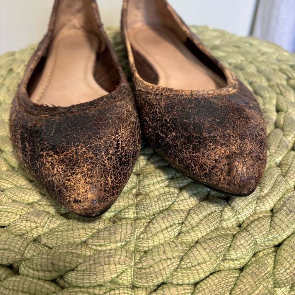 Frye Regina Chocolate Brown Distressed Leather Boho Point Toe Ballet Flat Size 8 - Picture 6 of 11